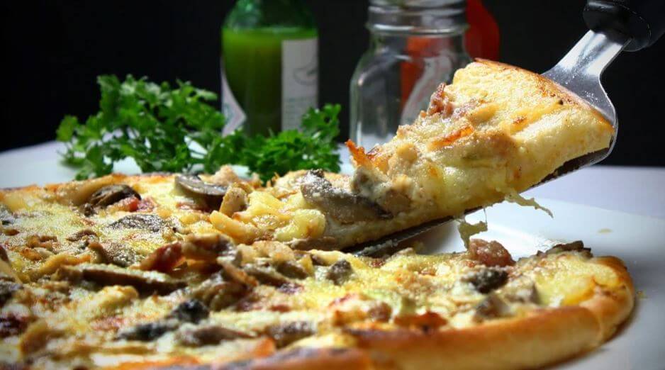 l'arte della pizza tra i cibi italiani patrimonio Unesco